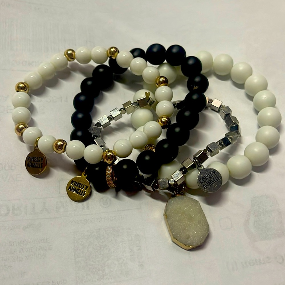 Kinsley Armelle  Bracelet